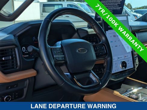 Certified 2024 Ford Expedition Platinum image 22