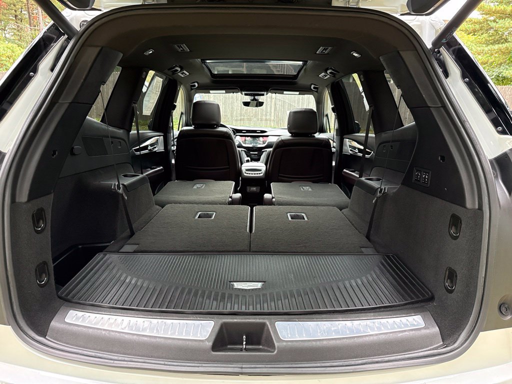 Used 2022 Cadillac XT6 Premium Luxury w/ Technology Package AWD/4WD image 14