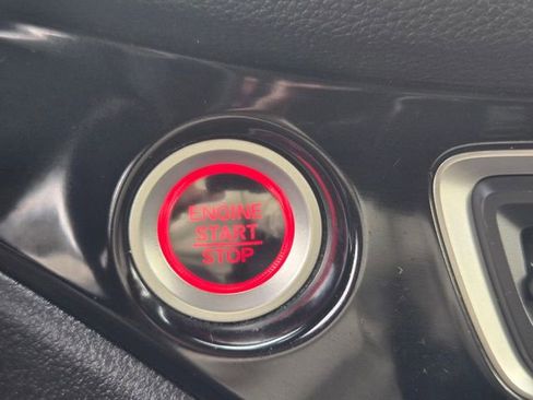 Used 2020 Honda Pilot Touring image 19