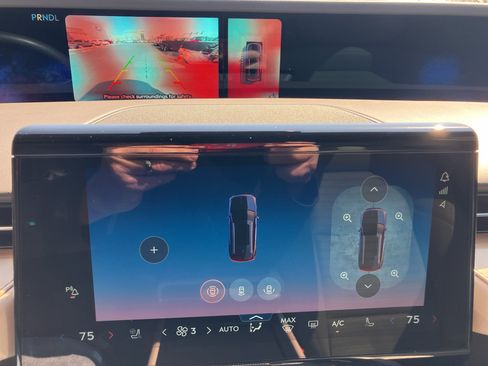 Used 2024 Lincoln Nautilus Reserve image 20