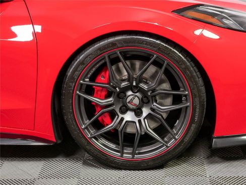 Used 2024 Chevrolet Corvette Z06 RWD image 35