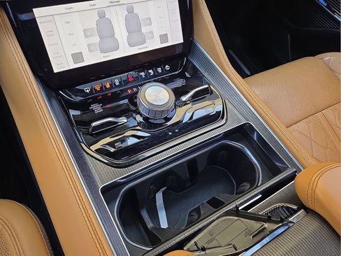 Used 2023 Jeep Grand Wagoneer Series III w/ Rear Seat Video Group 1 image 29