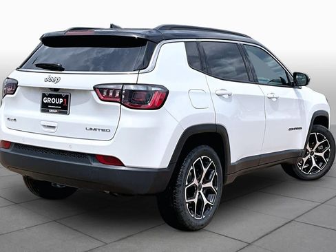 Used 2025 Jeep Compass Limited AWD/4WD image 13