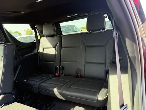 Used 2023 GMC Yukon SLT image 9