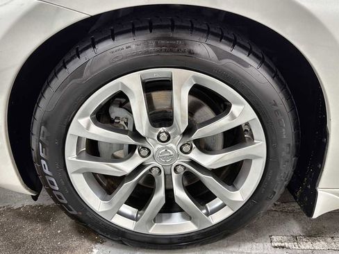 Used 2014 Nissan 370Z Coupe RWD image 10