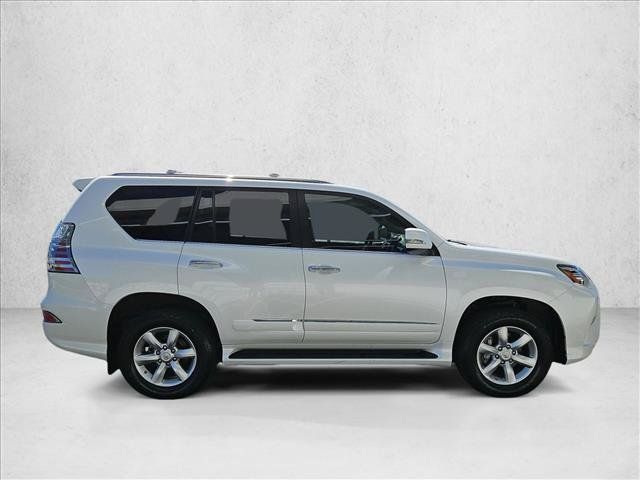 Used 2015 Lexus GX 460 w/ Comfort Package AWD/4WD image 4