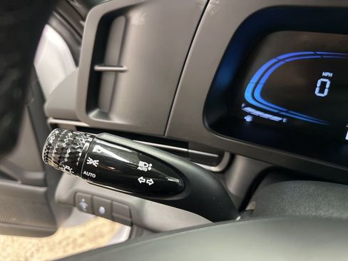 Used 2025 Hyundai Elantra Sport image 12