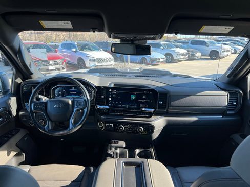 Used 2022 Chevrolet Silverado 1500 ZR2 image 20