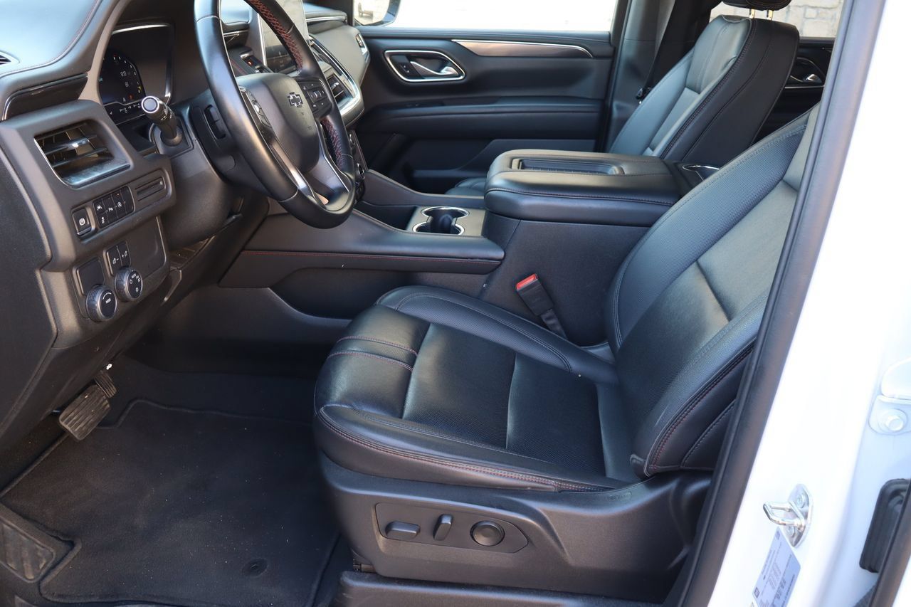 Used 2024 Chevrolet Suburban RST RWD image 16