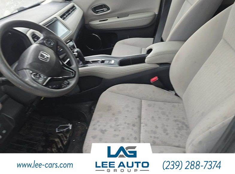 Used 2017 Honda HR-V EX image 3