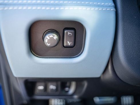 Used 2024 Nissan GT-R AWD/4WD image 23
