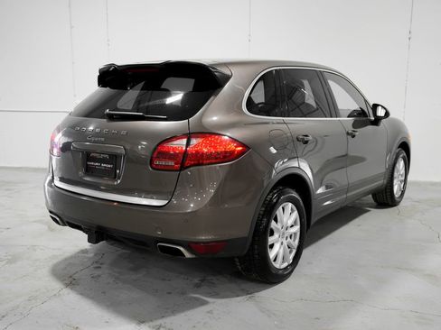 Used 2012 Porsche Cayenne image 6