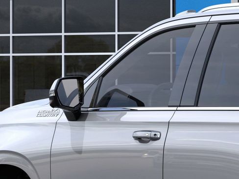 New 2026 Chevrolet Tahoe High Country image 14