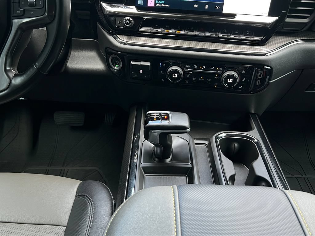 Used 2023 Chevrolet Silverado 1500 ZR2 w/ Technology Package AWD/4WD image 12