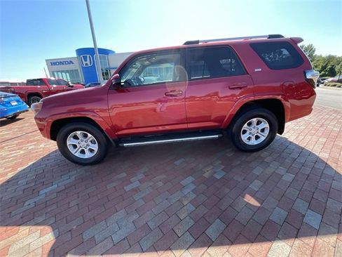 Used 2020 Toyota 4Runner SR5 image 36