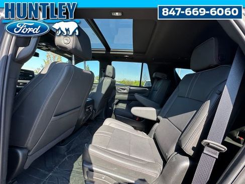 Used 2024 Chevrolet Tahoe RST w/ Luxury Package AWD/4WD image 17