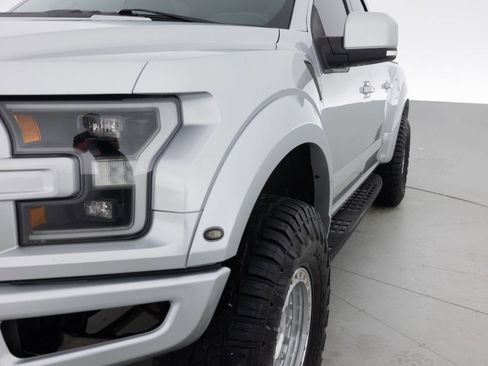 Used 2018 Ford F150 Raptor w/ Equipment Group 802A Luxury image 12
