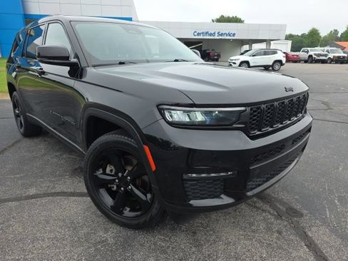 Used 2023 Jeep Grand Cherokee L Limited w/ Black Appearance Package RWD image 2