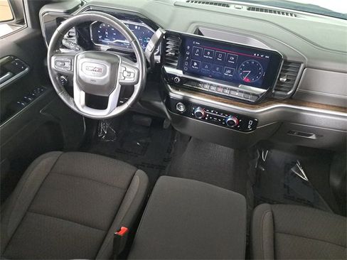 Used 2022 GMC Sierra 1500 Elevation w/ LPO, Elevation Black Package image 15