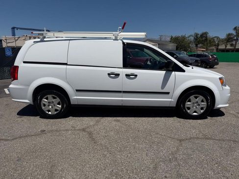 Used 2013 RAM C/V Tradesman FWD image 4