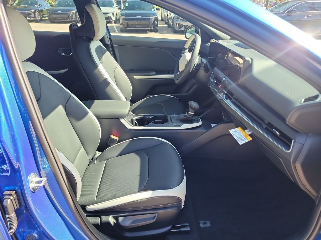 New 2026 Kia K4 EX w/ GT-Line Premium Package FWD image 7