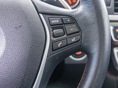 Used 2017 BMW 330i xDrive Sedan image 32