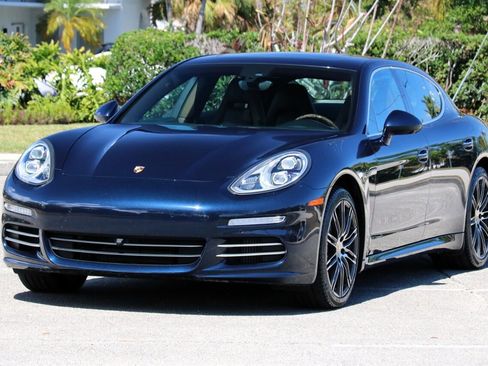 Used 2016 Porsche Panamera 4S w/ Premium Package Plus image 11