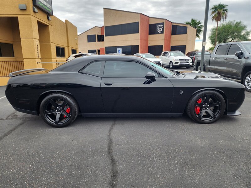 Used 2017 Dodge Challenger SRT Hellcat RWD image 2