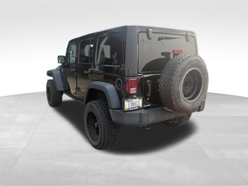 Used 2018 Jeep Wrangler Unlimited Rubicon w/ Cold Weather Group AWD/4WD image 7
