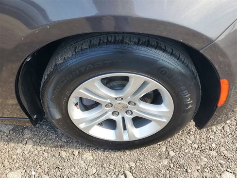 Used 2019 Dodge Charger SXT image 6