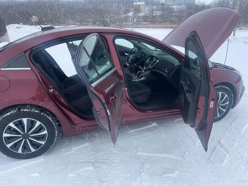 Used 2015 Chevrolet Cruze LT image 12
