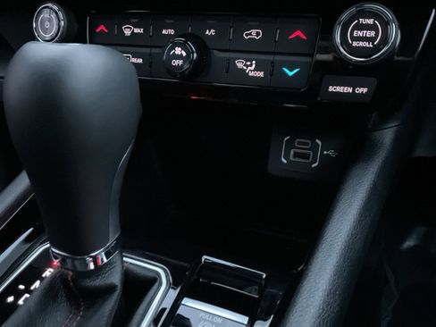 Used 2024 Jeep Compass Trailhawk w/ Trailhawk Convenience Group image 26