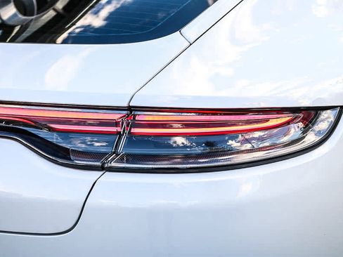 Used 2023 Porsche Panamera Platinum Edition image 11