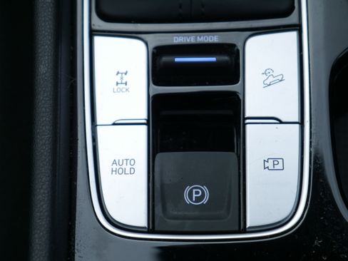 Used 2025 Hyundai Santa Cruz SE image 21