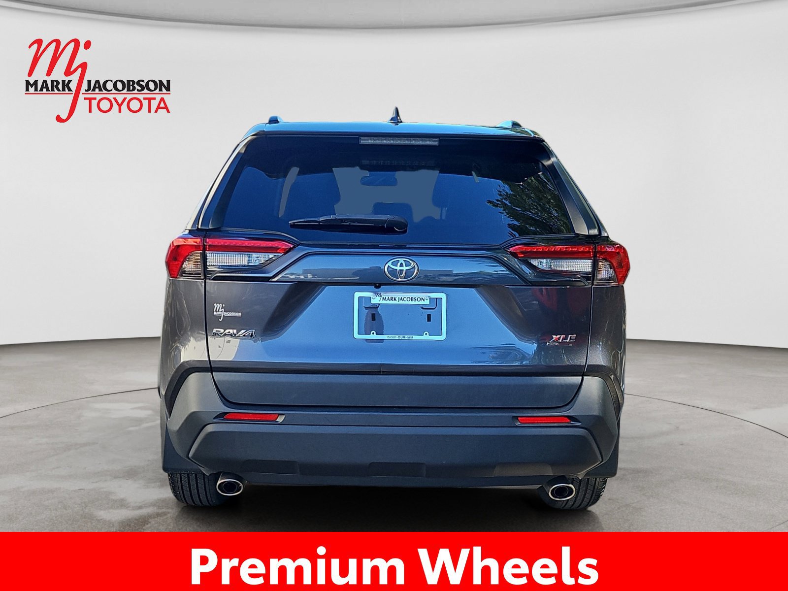 Used 2023 Toyota RAV4 XLE FWD image 11