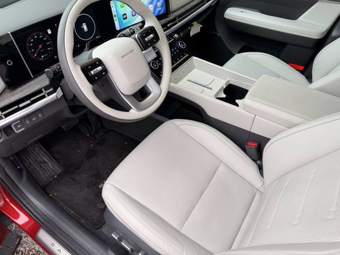 Used 2025 Hyundai Santa Fe Calligraphy image 13