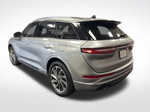 Used 2022 Lincoln Corsair Grand Touring image 3