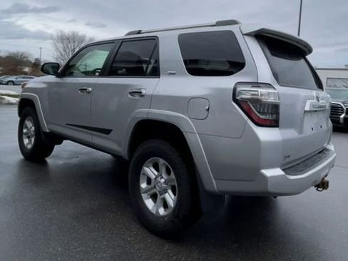 Certified 2019 Toyota 4Runner SR5 image 4
