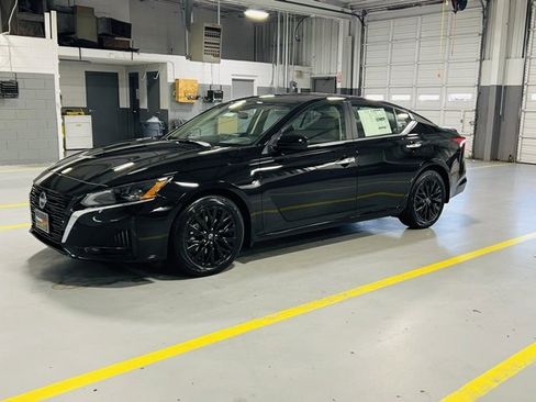 New 2025 Nissan Altima 2.5 SV w/ SV Special Edition Package image 13