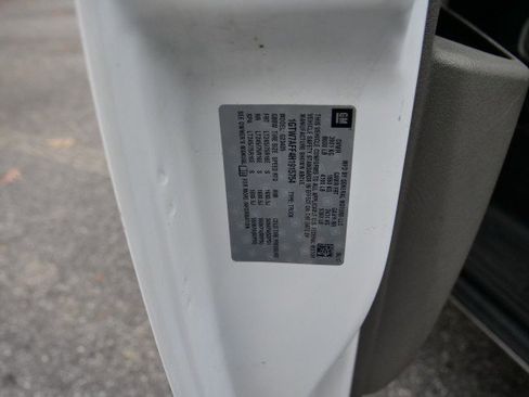 Used 2017 GMC Savana 2500 image 30