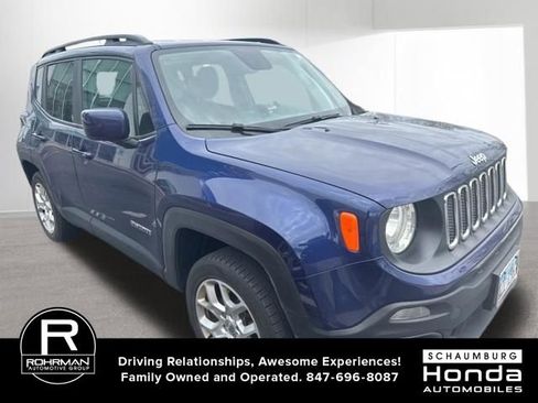 Used 2018 Jeep Renegade Latitude AWD/4WD image 3