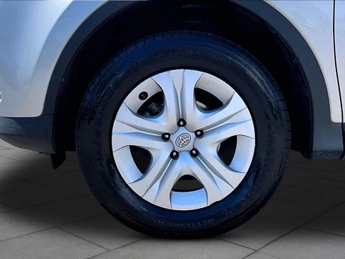 Used 2014 Toyota RAV4 LE FWD image 10