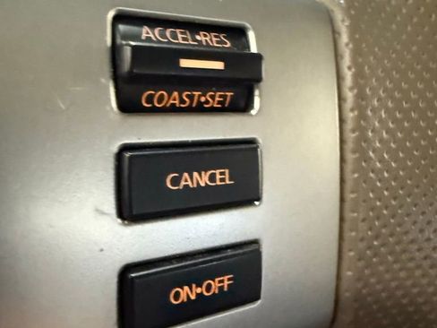 Used 2014 Nissan Frontier SV image 24