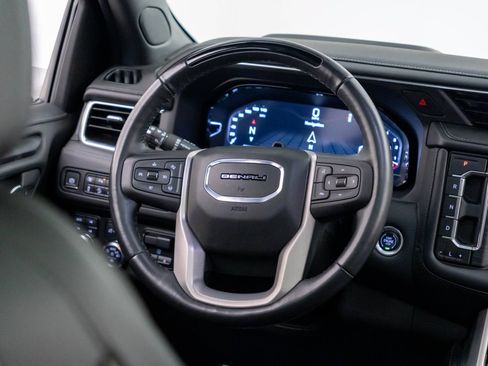 Used 2024 GMC Yukon Denali w/ Denali Reserve Package AWD/4WD image 10