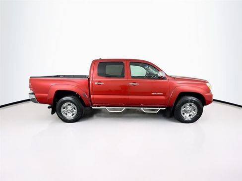 Used 2015 Toyota Tacoma PreRunner image 14