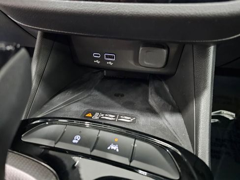 Used 2025 Buick Envista Avenir image 24