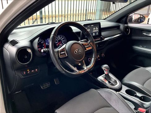 Used 2020 Kia Forte GT-Line image 17