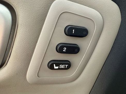 Used 2011 Honda Pilot Touring image 38