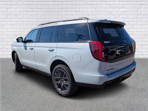 New 2025 Ford Expedition Platinum image 3