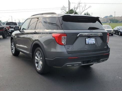 Used 2023 Ford Explorer XLT w/ Equipment Group 202A image 4